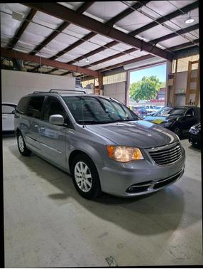 2014 Chrysler Town & Country Touring