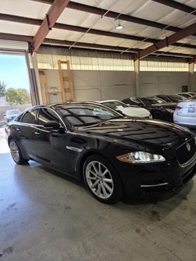 2013 Jaguar XJ Base