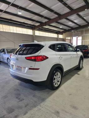 2019 Hyundai TUCSON SE