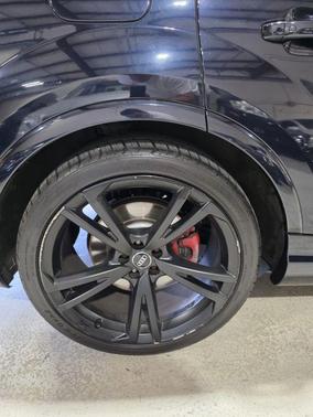 Black 2017 Audi Q7 3.0T Prestige