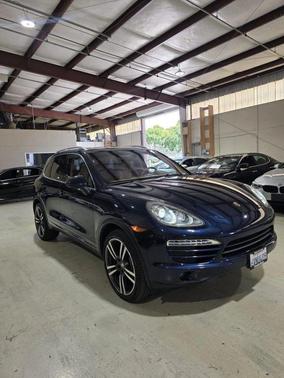 Dark Blue Metallic 2012 Porsche Cayenne Cayenne