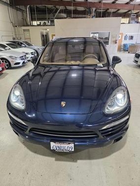 Dark Blue Metallic 2012 Porsche Cayenne Cayenne