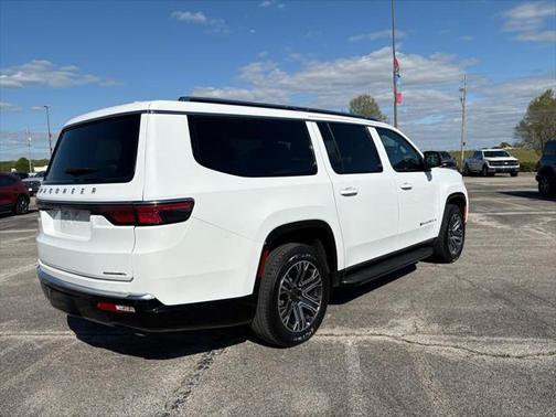 2023 Jeep Wagoneer L Series II 4x2