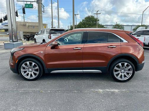 2021 Cadillac XT4 Premium Luxury