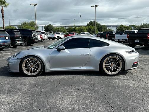 2025 Porsche 911 Carrera