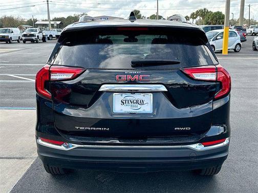 2022 GMC Terrain SLT