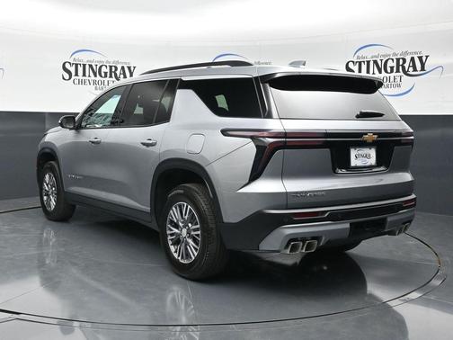 Sterling Gray Metallic 2026 Chevrolet Traverse LT