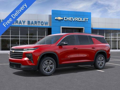 Radiant Red Tintcoat 2026 Chevrolet Traverse LT