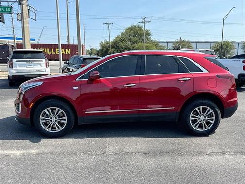 2022 Cadillac XT5 Premium Luxury