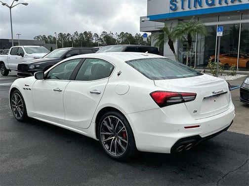2023 Maserati Ghibli Modena Q4