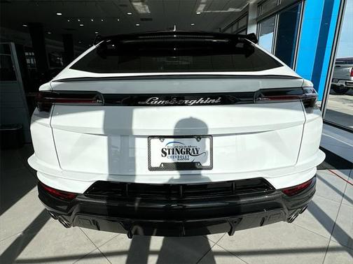 2024 Lamborghini Urus Performante
