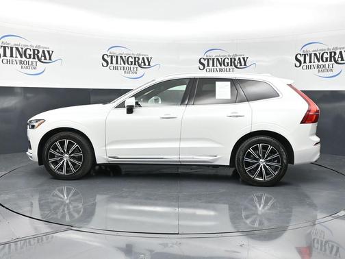Crystal White Metallic 2020 Volvo XC60 T5 Inscription