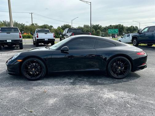 2017 Porsche 911 Carrera