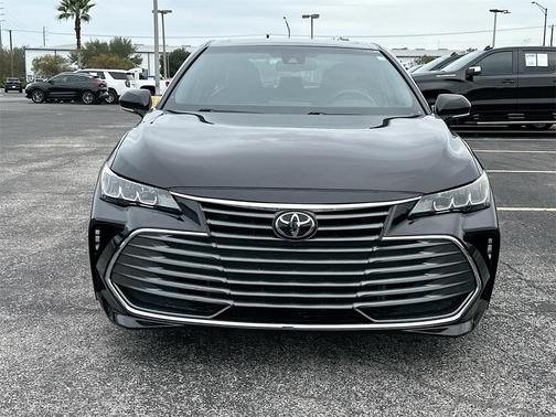2020 Toyota Avalon XLE