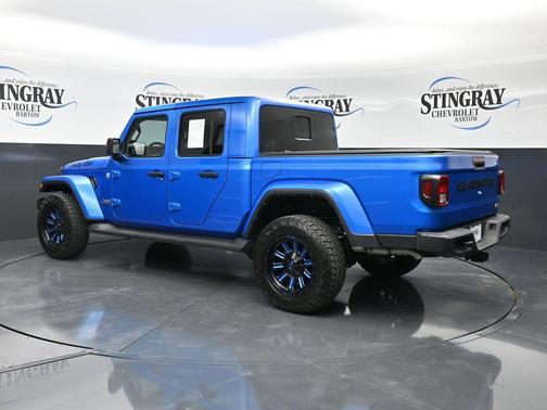 Hydro Blue Pearlcoat 2022 Jeep Gladiator Overland