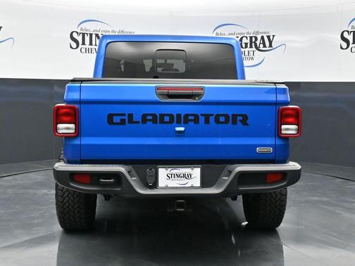 Hydro Blue Pearlcoat 2022 Jeep Gladiator Overland