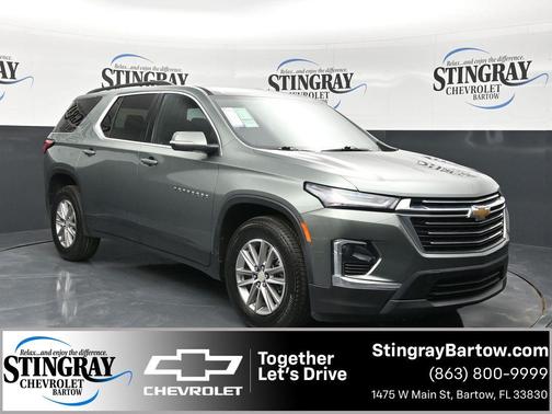 Silver Sage Metallic 2023 Chevrolet Traverse LT Cloth