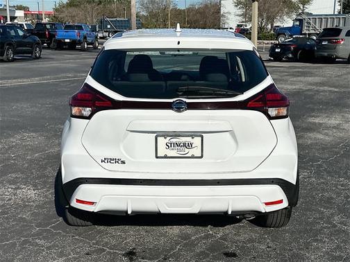 2021 Nissan Kicks S