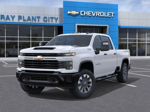 Summit White 2026 Chevrolet Silverado 2500 Custom