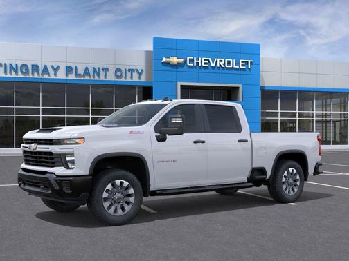 Summit White 2026 Chevrolet Silverado 2500 Custom