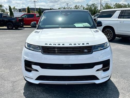 2025 Land Rover Range Rover Sport SE