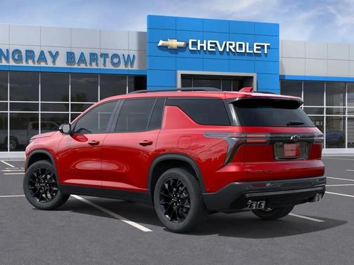 Radiant Red Tintcoat 2026 Chevrolet Traverse LT