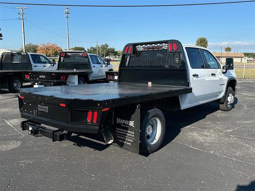 2025 Chevrolet Silverado 3500 WT