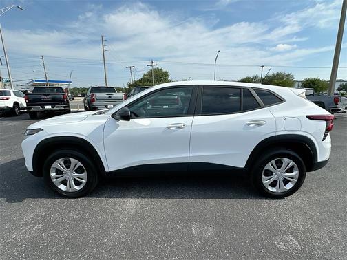 2024 Chevrolet Trax LS