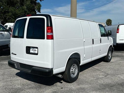 2025 Chevrolet Express 2500 RWD 2500 Regular Wheelbase WT