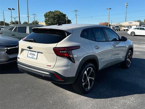 2026 Chevrolet Trax FWD 1RS
