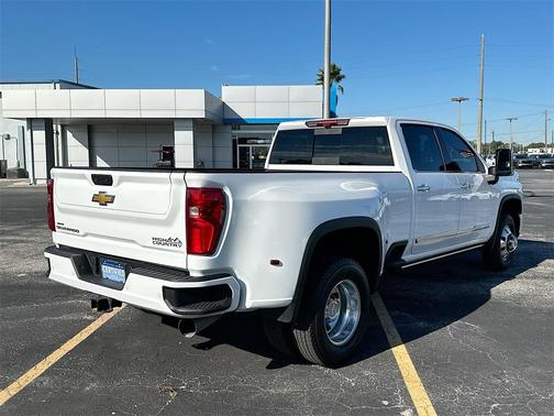 2025 Chevrolet Silverado 3500 High Country
