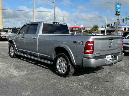 2022 RAM 3500 Laramie Crew Cab 4x4 8' Box