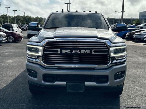 2022 RAM 3500 Laramie Crew Cab 4x4 8' Box