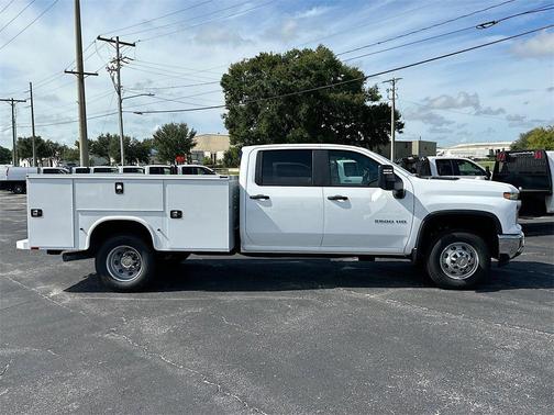 2025 Chevrolet Silverado 3500 WT