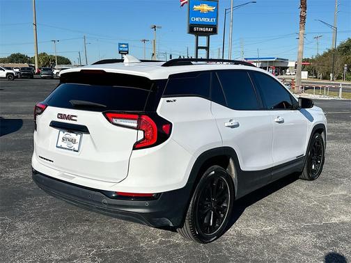 2022 GMC Terrain SLT