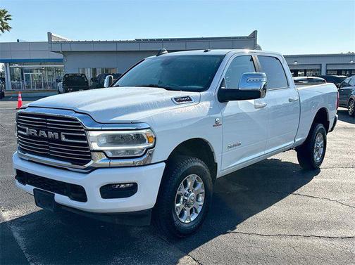 2023 RAM 2500 Laramie Crew Cab 4x4 6'4' Box
