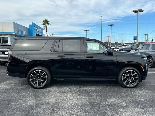 2026 Chevrolet Suburban RST