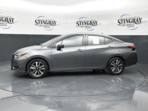 Gun Metallic 2025 Nissan Versa 1.6 SV