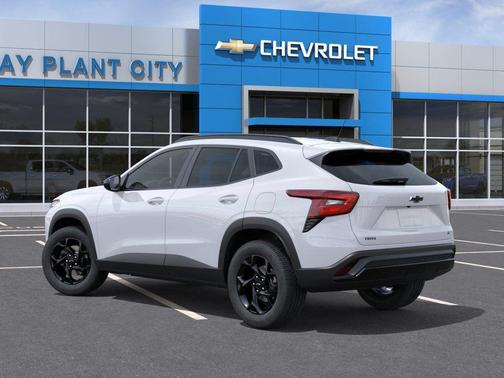 Summit White 2026 Chevrolet Trax LT