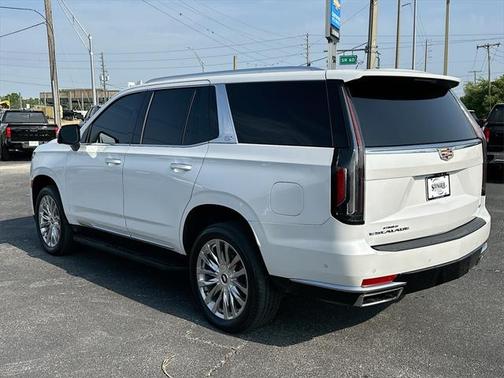 2022 Cadillac Escalade Premium Luxury