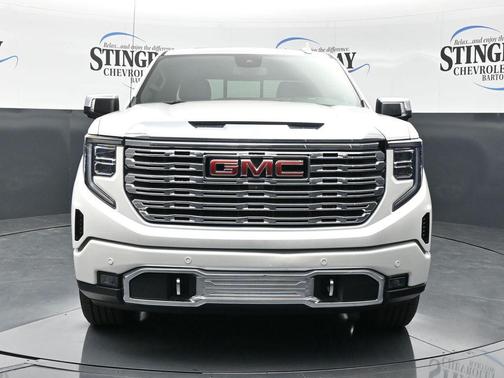 White Frost Tricoat 2022 GMC Sierra 1500 Denali