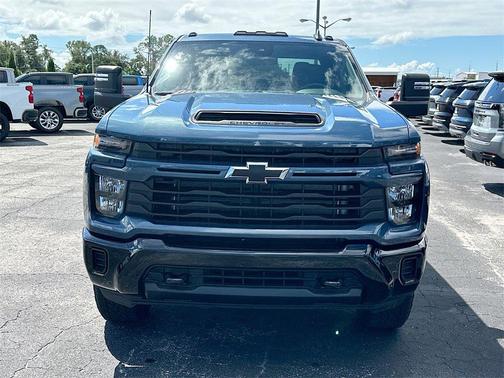 2026 Chevrolet Silverado 2500 Custom