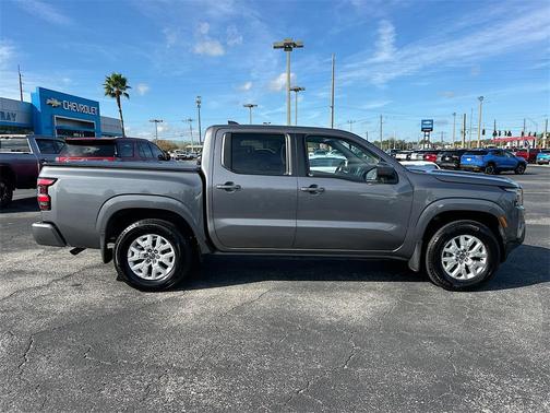 2024 Nissan Frontier SV