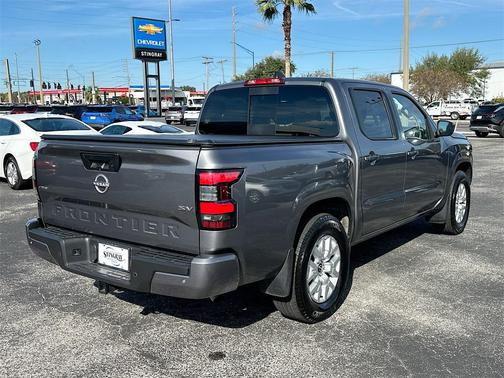 2024 Nissan Frontier SV