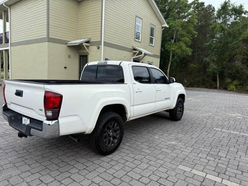 White 2020 Toyota Tacoma SR5