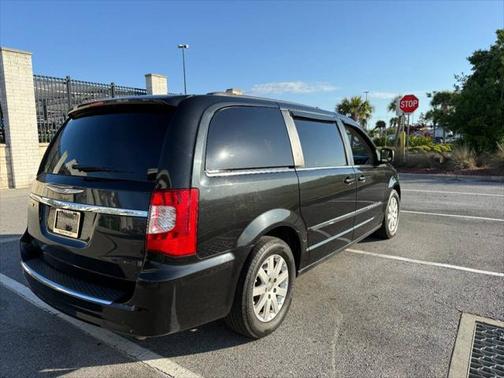 2013 Chrysler Town & Country Touring