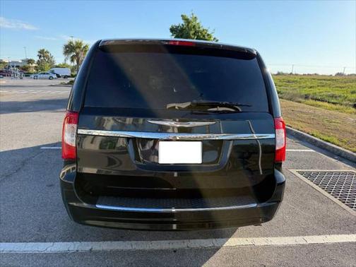 2013 Chrysler Town & Country Touring