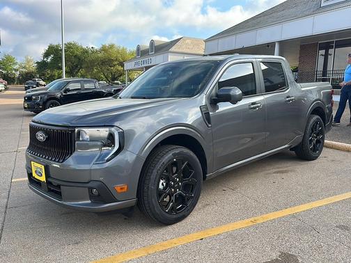 Carbonized Gray Metallic 2026 Ford Maverick Lobo