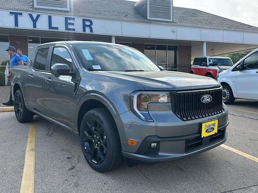 Carbonized Gray Metallic 2026 Ford Maverick Lobo