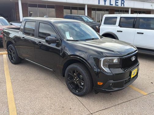 Shadow Black 2026 Ford Maverick Lobo